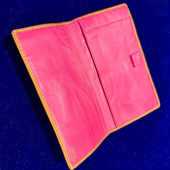 Coach Leather Wallet - Picture 2 of 3
